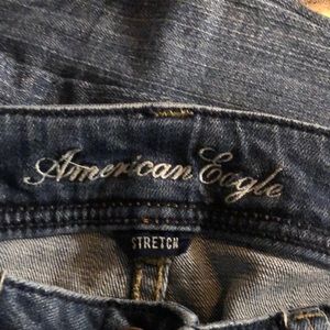 AMERICAN EAGLE ORIGINAL BOOT STRETCH JEANS 6 long. Crotch is 6”. Length is 32”